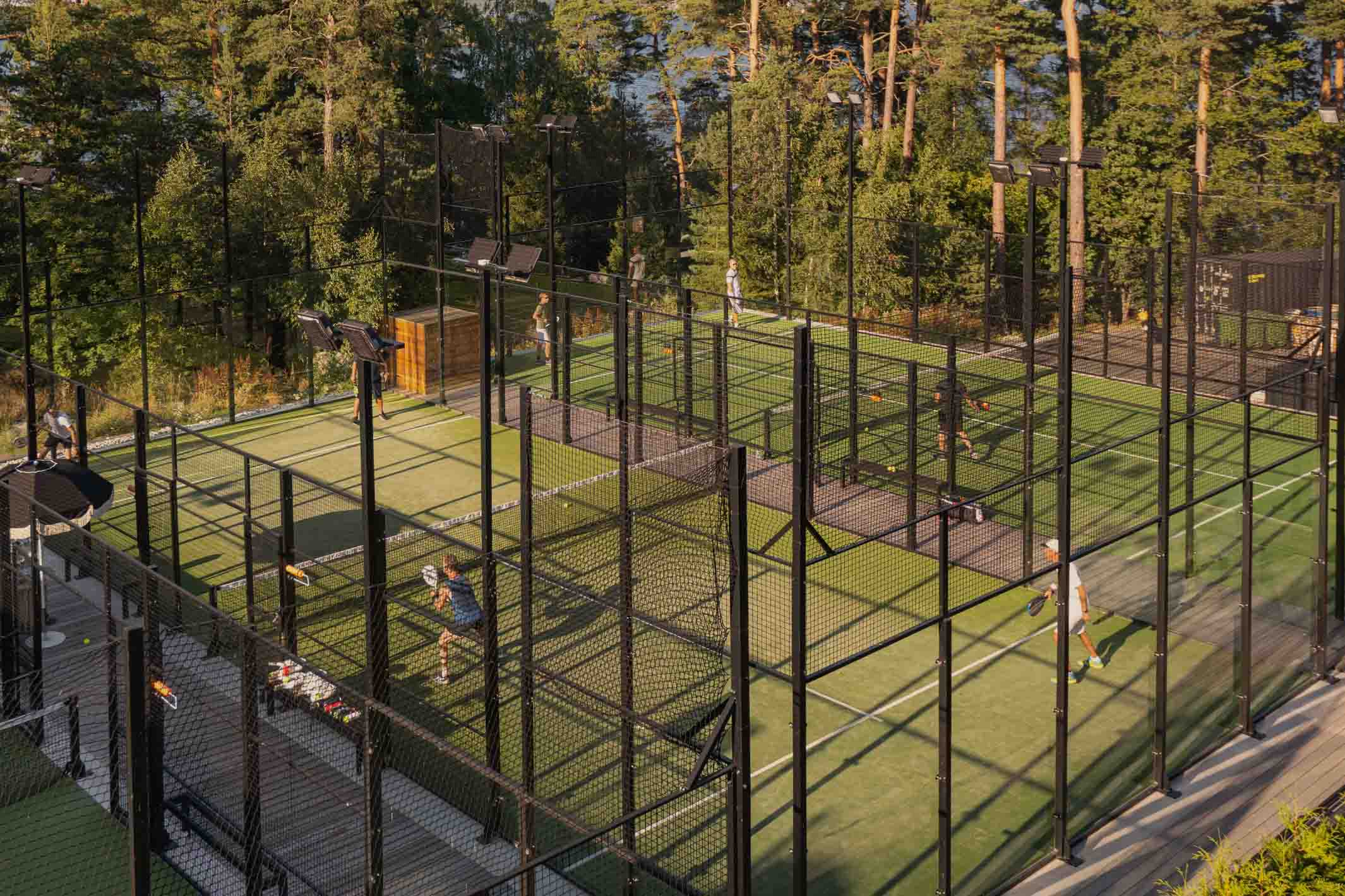 Ellery Beach House Padelbana
