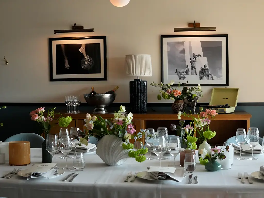 dukning-blommor-ellery-beach-house